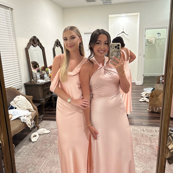 Fame and Partners Francois Gown - Picture 9 of 10